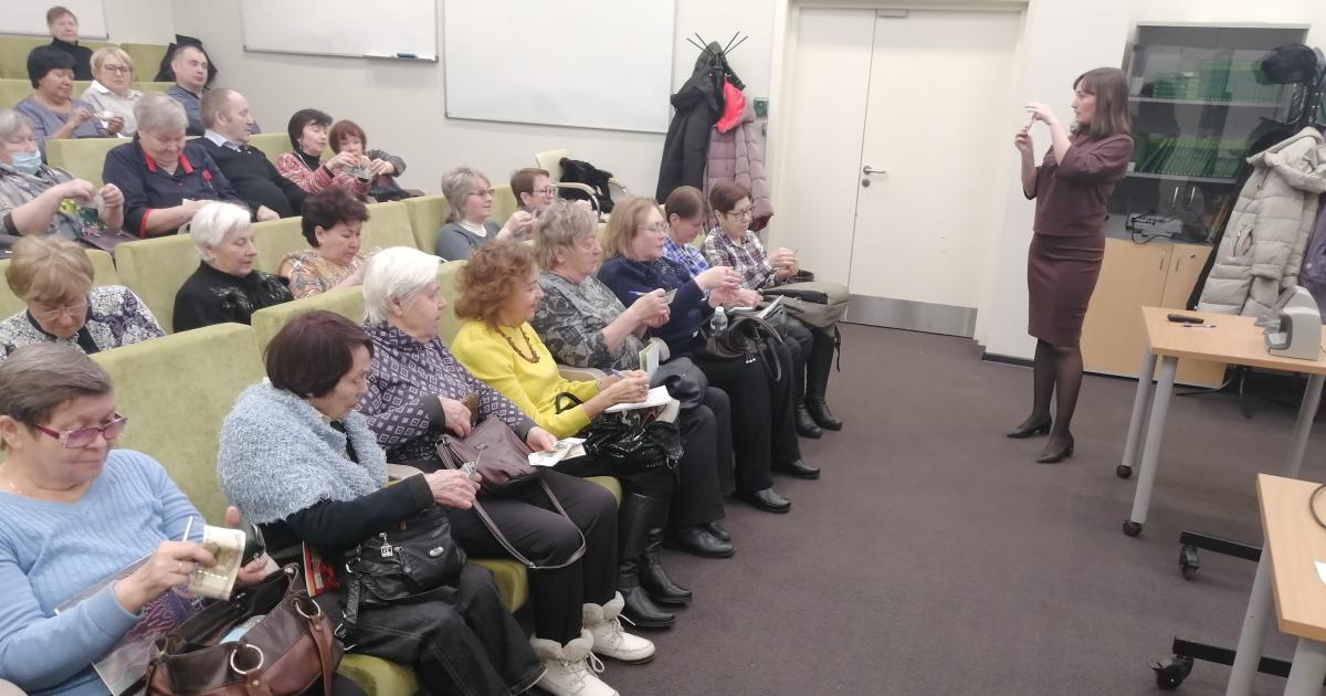 В Иркутске возобновились занятия в «Школе активного возраста» для пенсионеров