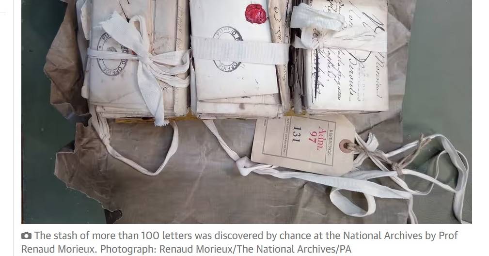 Старинные письма подруг и матерей морякам обнаружили в тайнике 